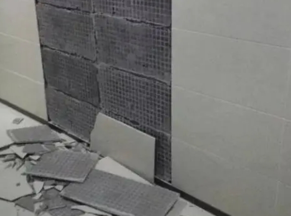 隆林瓷砖空鼓维修公司分享下隆林墙砖松动维修的知识